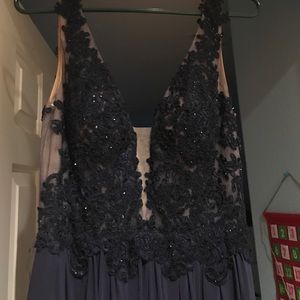 Selling my sherri hill prom dress