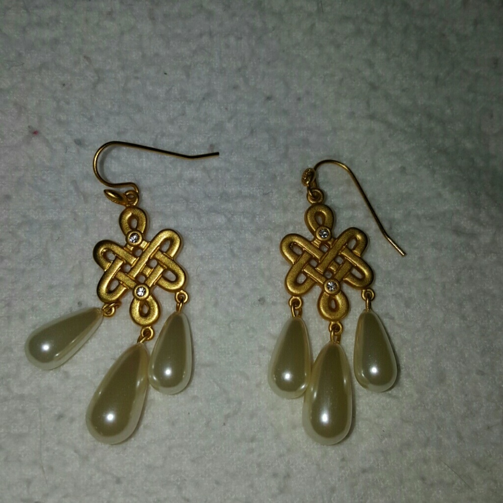 Lulu Avenue earrings