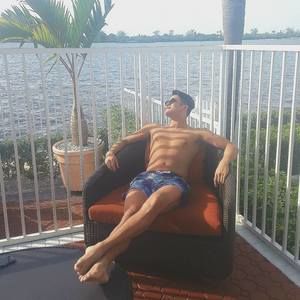 Meet your Posher, Eric