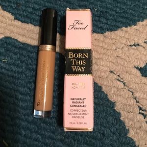 Too Faced Born This Way concealer