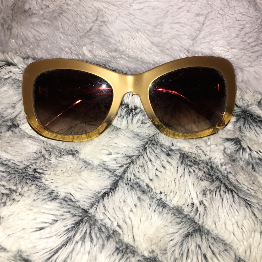 Burberry sunglasses
