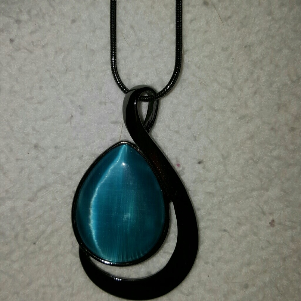 Lia Sophia necklace
