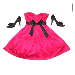 Fun pink Dress with tulle!!!💘