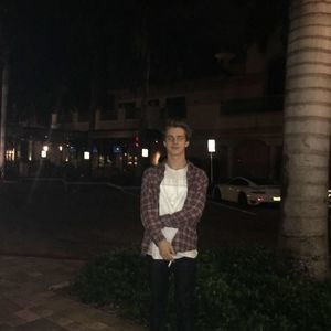 Meet your Posher, Zachary