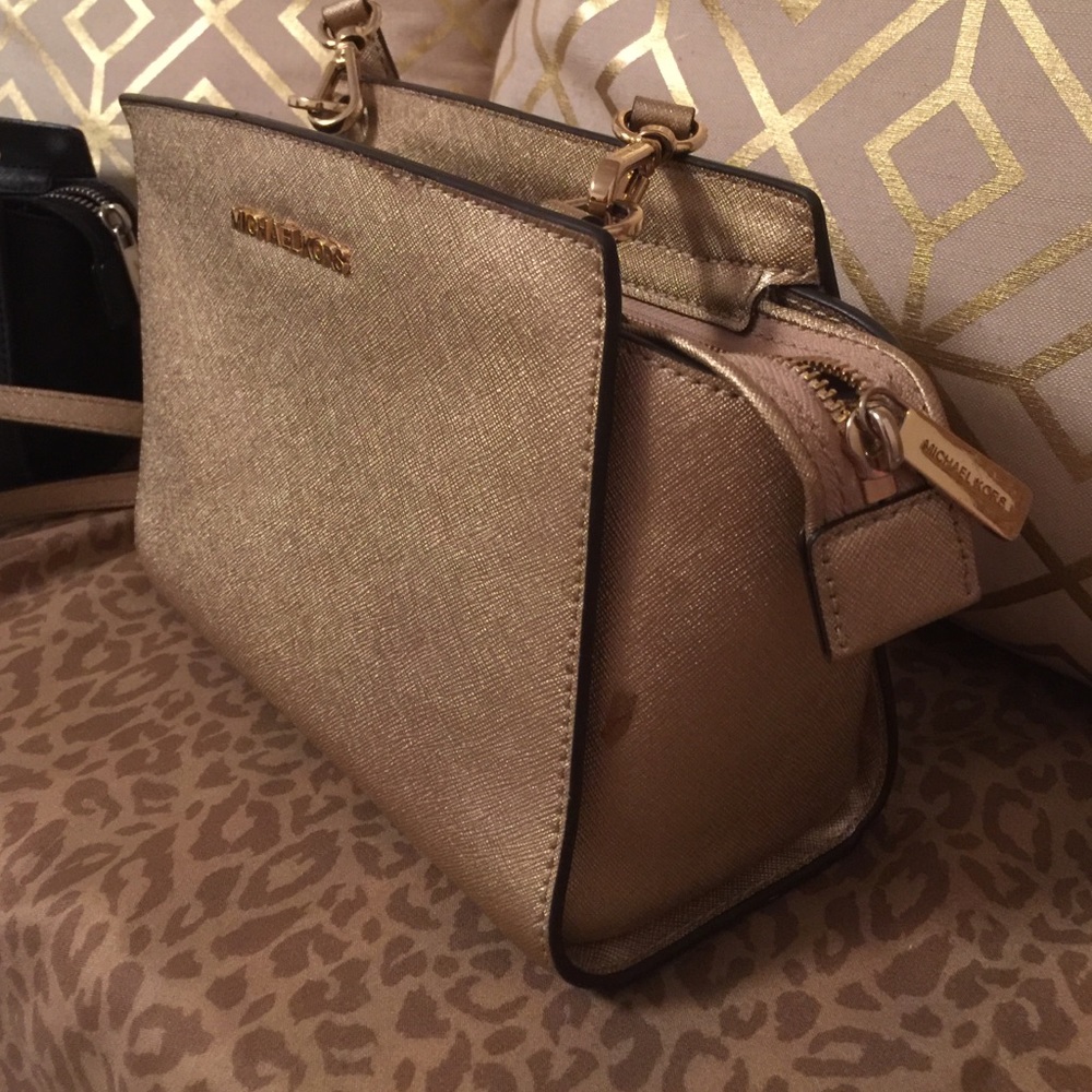 Michael Kors Medium Selma Gold - Picture 2 of 4