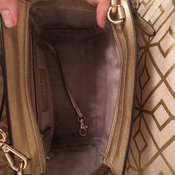 Michael Kors Medium Selma Gold - Picture 3 of 4