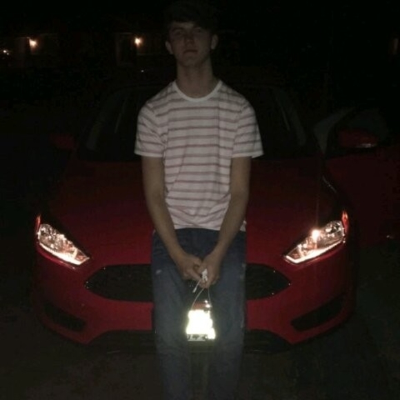 Meet your Posher, Dylan - Picture 1 of 1