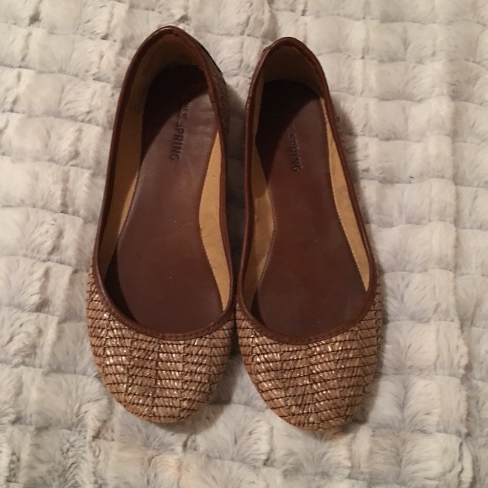 Size 6 flats