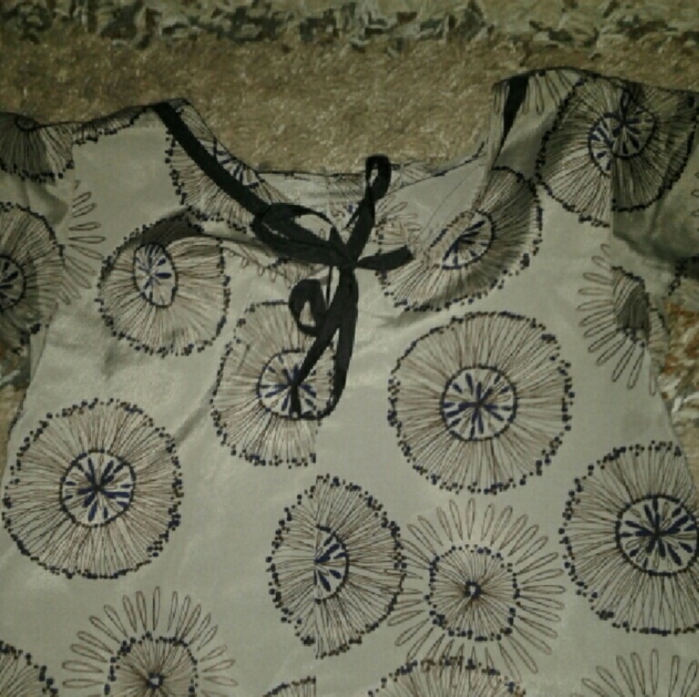 Trend alert  beautiful hip dress size 2