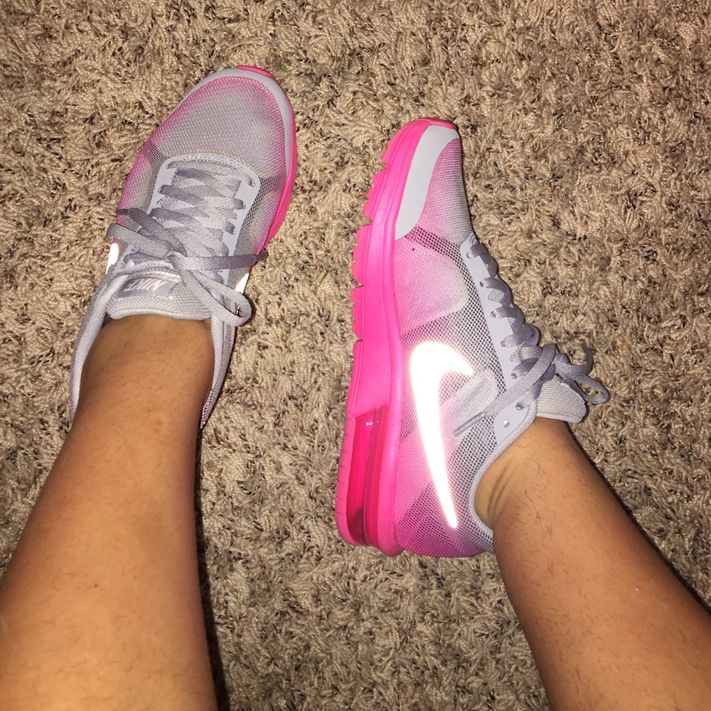Nike pink shoes