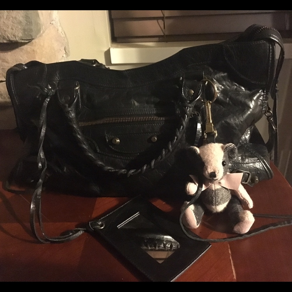 Thank you!  Black Balenciaga in chèvre leather💕