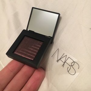 NARS eyeshadow- Dual-Intensity Eyeshadow - Subra