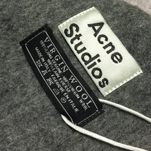 🌺Sold🌺Acne Canada 100% virgin wool scarf shawl - Picture 2 of 3
