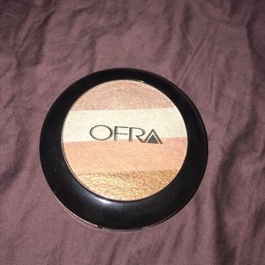 Ofra Cosmetics "Illuminating" Blush Stripes