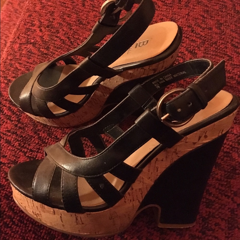 Ladies platform heels