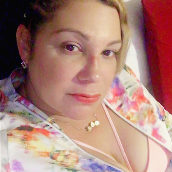 Meet your Posher, Sonia - Picture 1 of 1