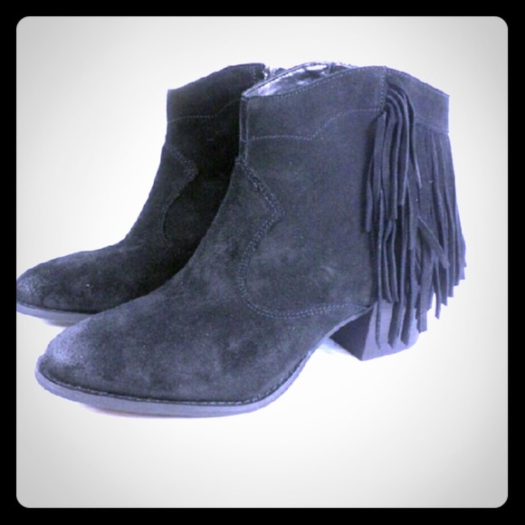 Marc Fisher Shoes - HP 2/1🎉Marc Fisher Fringe Boots Size 10