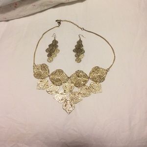 Gold Necklace & Earring combo!!!
