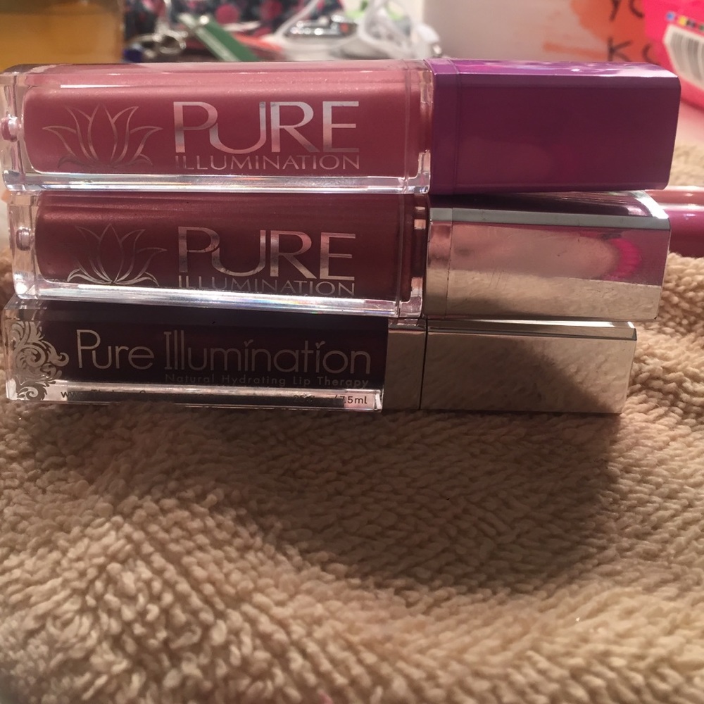 Bundle of three pure illumination lip glosses
