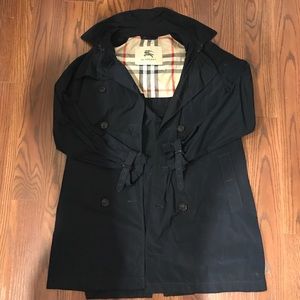 Men's navy Burberry rain coat!