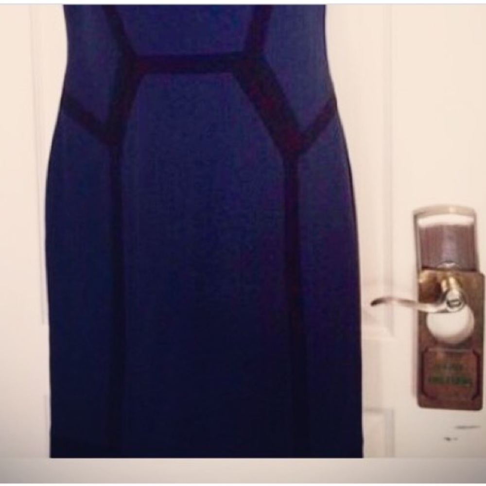 β¬οΈ Royal Blue & Black Dress π₯ by JAEGER - Picture 6 of 7