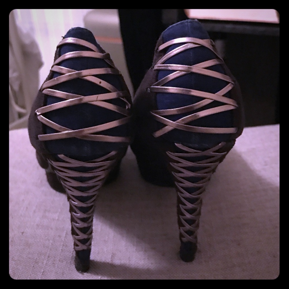 Gorgeous High Heeled Pumps With Laceup Detail
