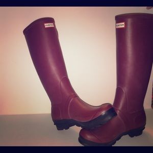 HUNTER ORIGINAL slim twotone Wellington boots.