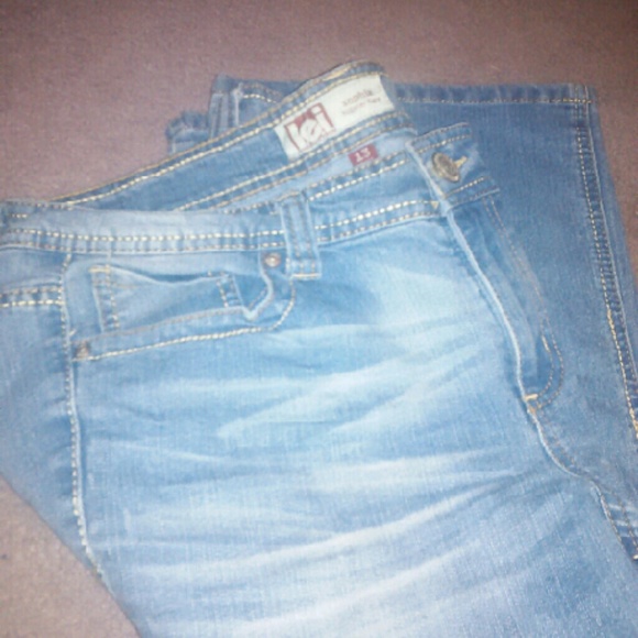 Jeans - Picture 3 of 3