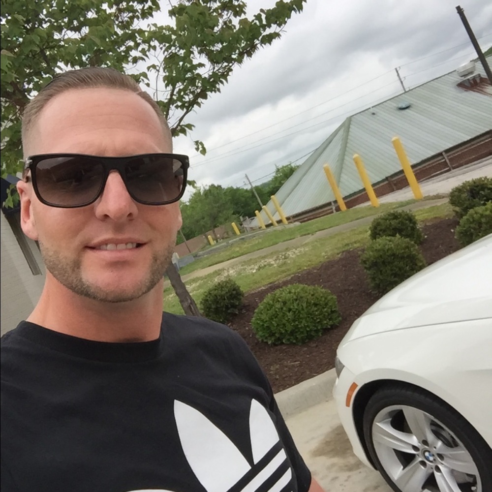 Meet your Posher, Benjamin