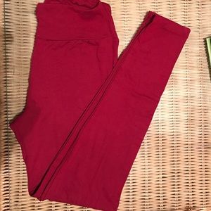 Tall & Curvy Maroon Leggings