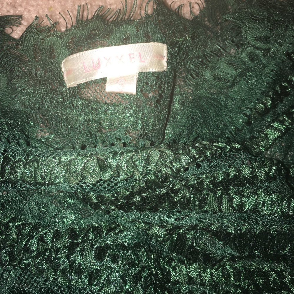 Lacy green crop top - Picture 3 of 3