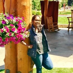 Meet your Posher, Rini