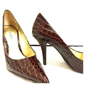 Nine West snake pattern Heels Size 7 brown