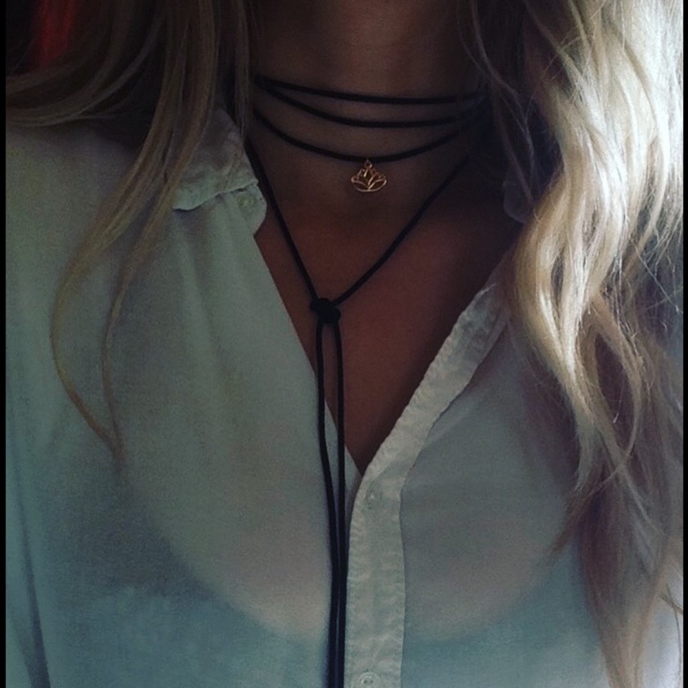 LOTUS black wrap choker