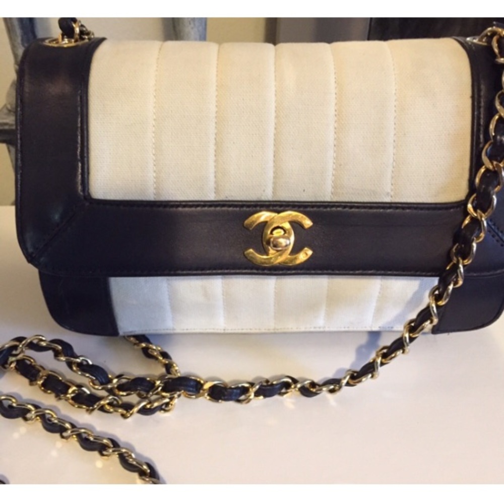 ***SOLD*****Authentic CHANEL vintage bag.