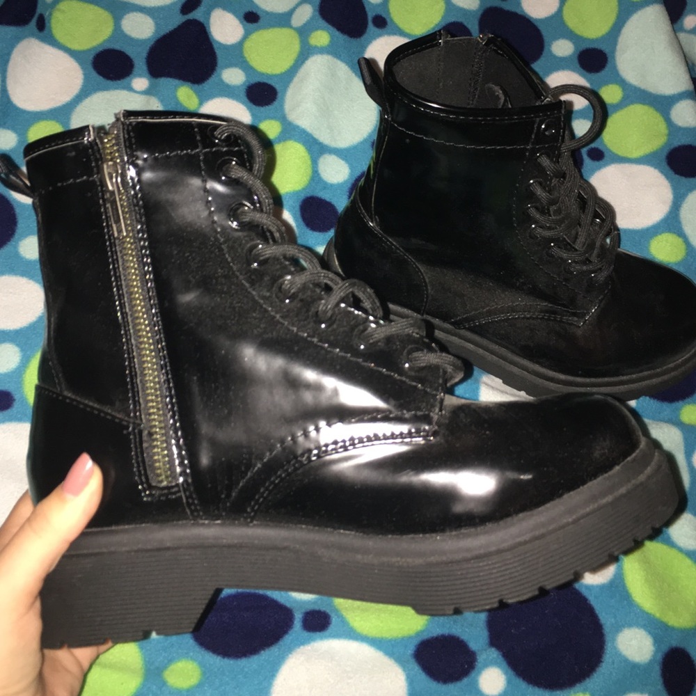 black size 6 boots