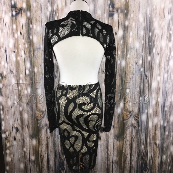 🎉CLEARANCE🎉Black Mesh Long Sleeve Backless Dress - Picture 3 of 4