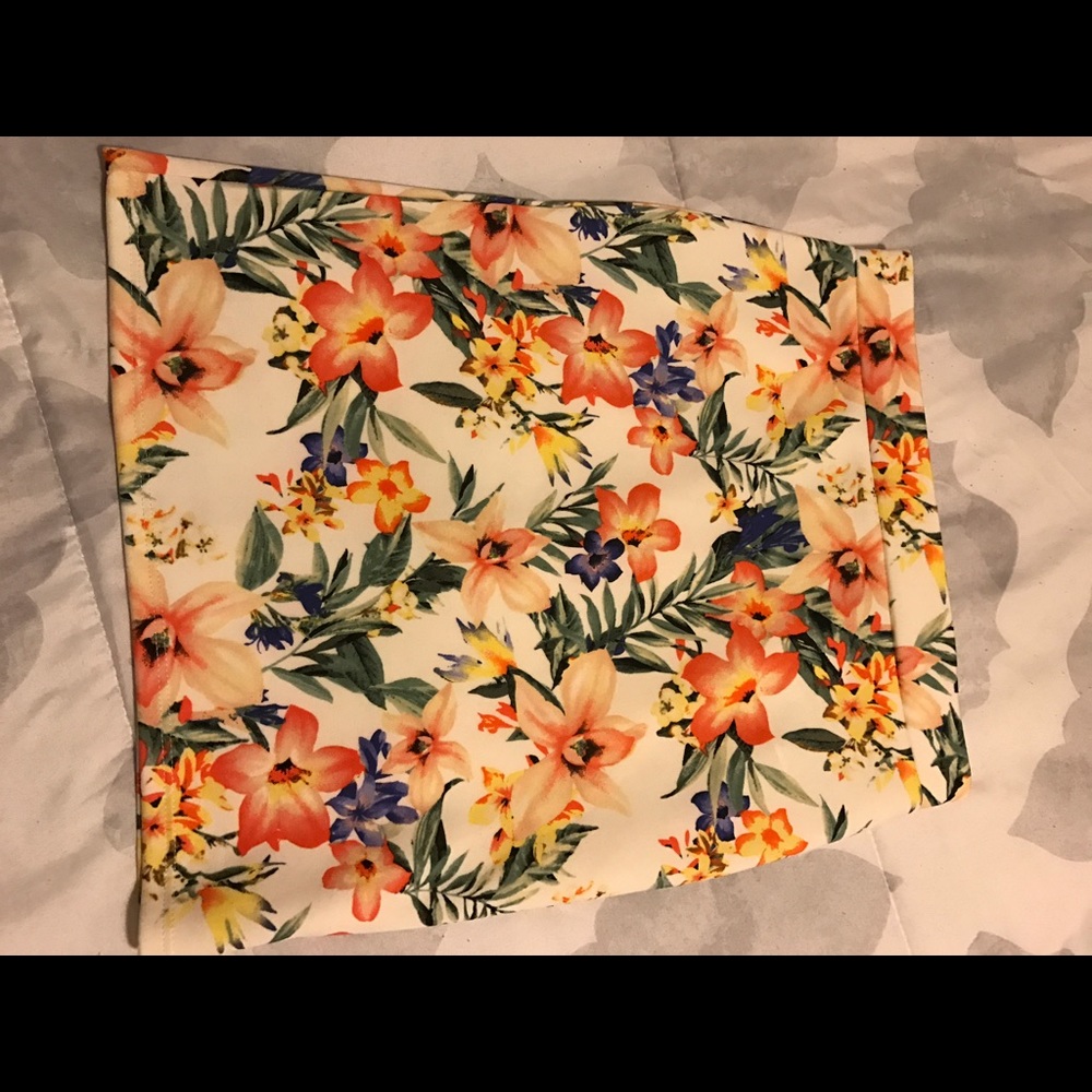 🌸Floral mini skirt