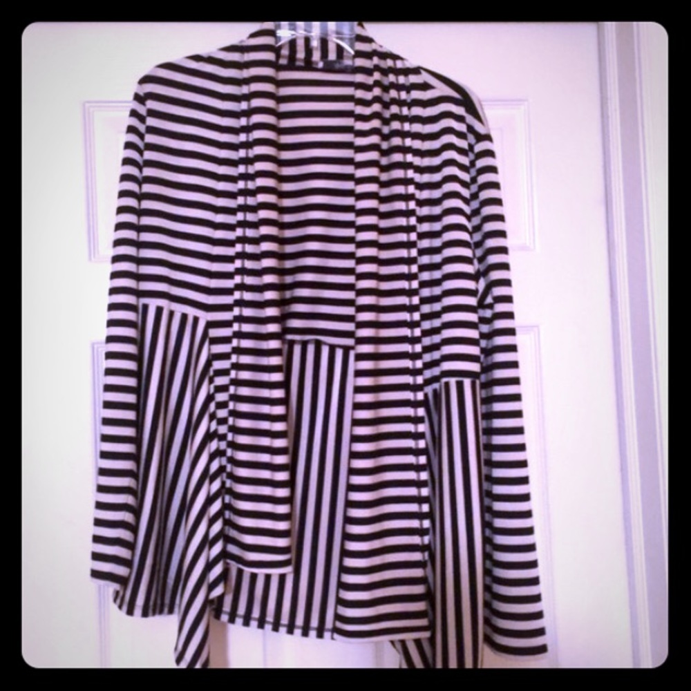 Super flattering open front cardigan