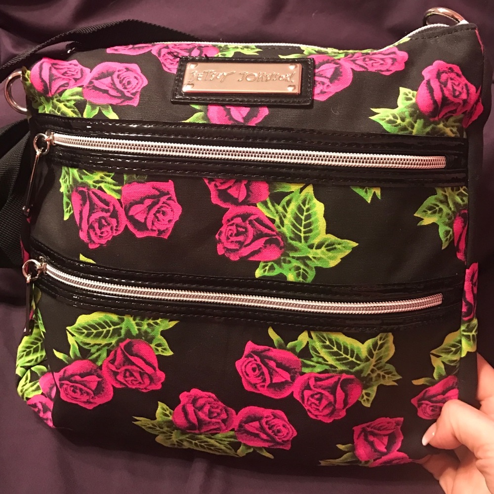 Betsey Johnson crossbody 2 zip bag