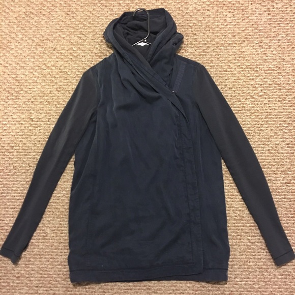 Lululemon sweater with hoodie - Picture 1 of 2