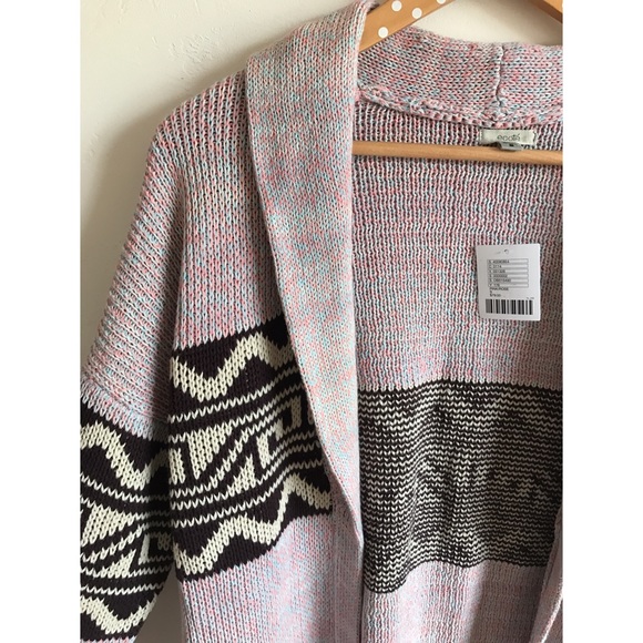 NWT Urban Outfitters Open Sweater - Picture 5 of 5