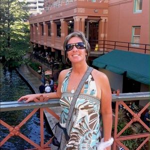 Meet your Posher, Andrea