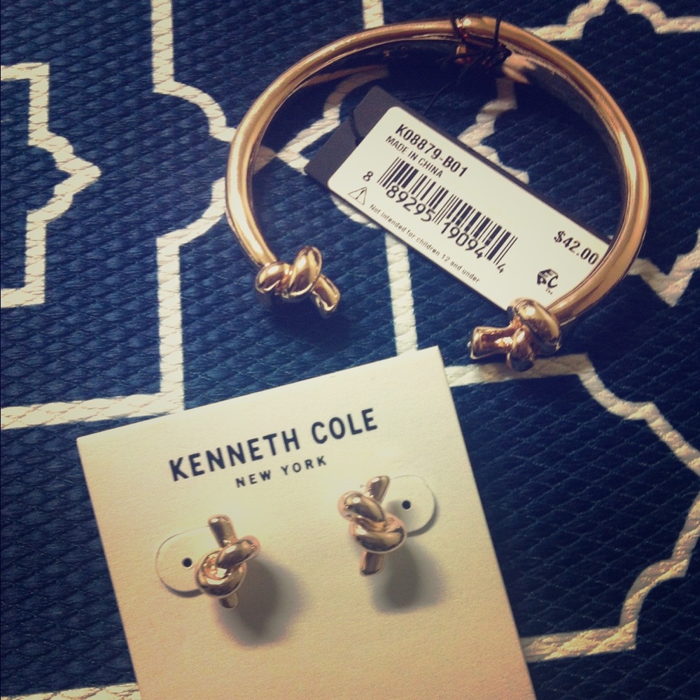 Kenneth Cole Bracelet and matching Earrings