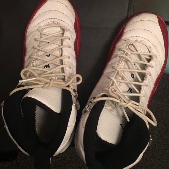 Jordan Retro "Cherry 12's" Size 7 - Picture 4 of 4