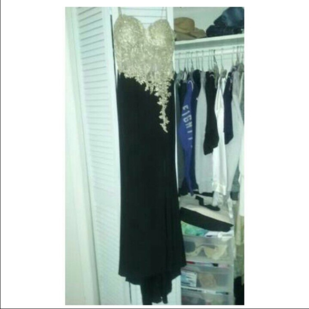 PROM DRESS - Picture 2 of 3