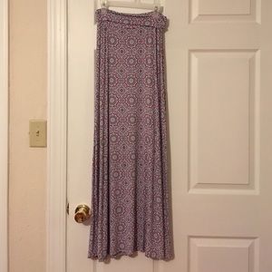 NWOT Loveappella Deanne Printed Maxi Skirt