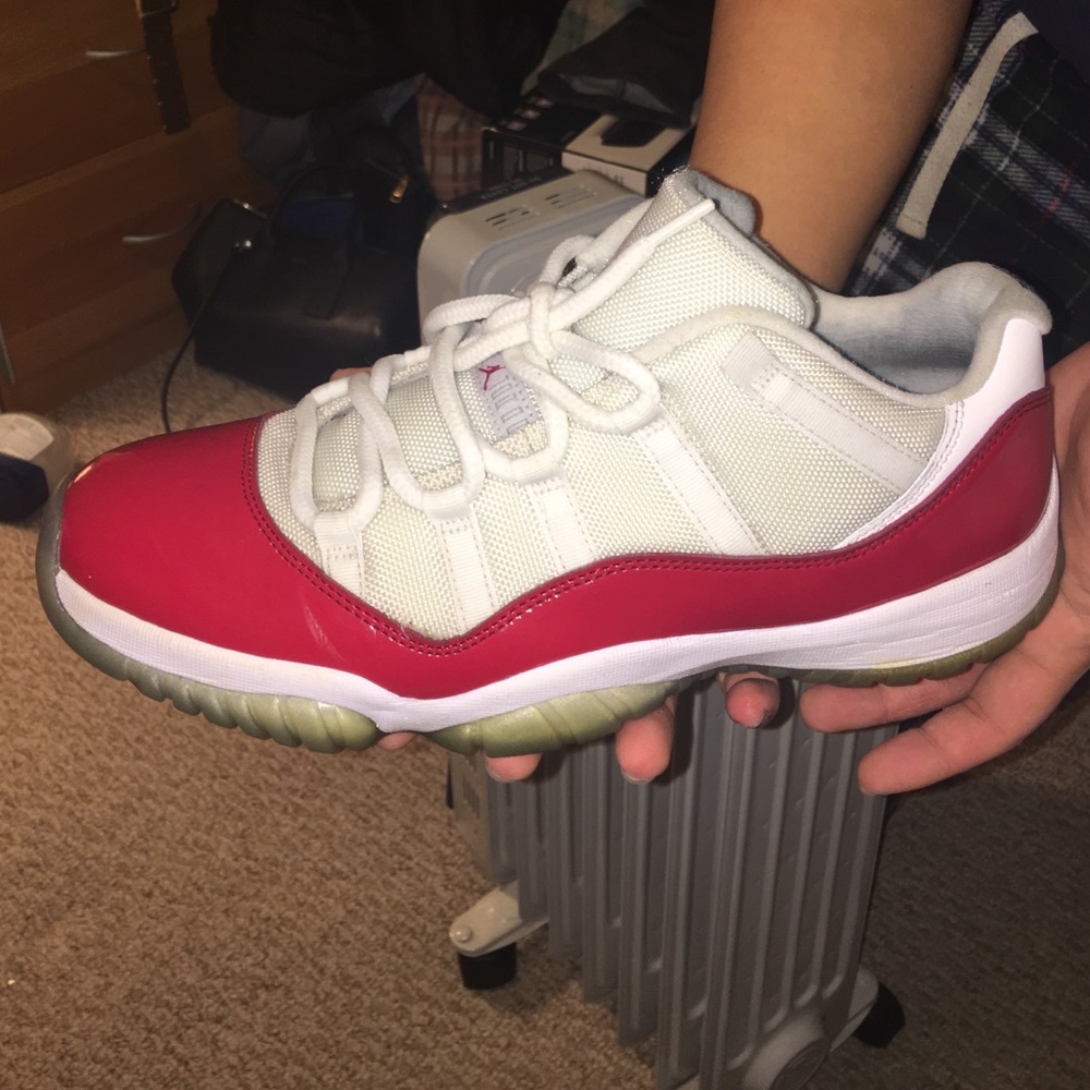 Jordan Cherry Lows Size 11