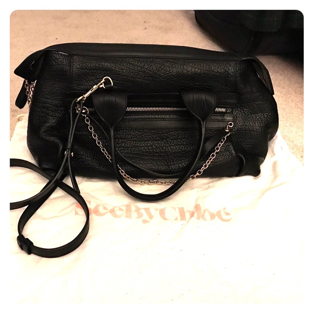 Zoey Black crossbody with removable straps