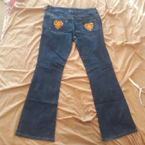 Jeans - Picture 2 of 3